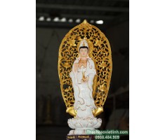 Tượng Bồ Tát Quan Thế Âm